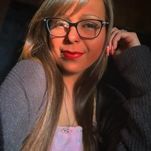 Meet your Posher, Emolly